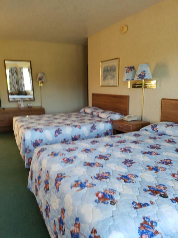 Great Lakes Inn Маккино Сити Экстерьер фото