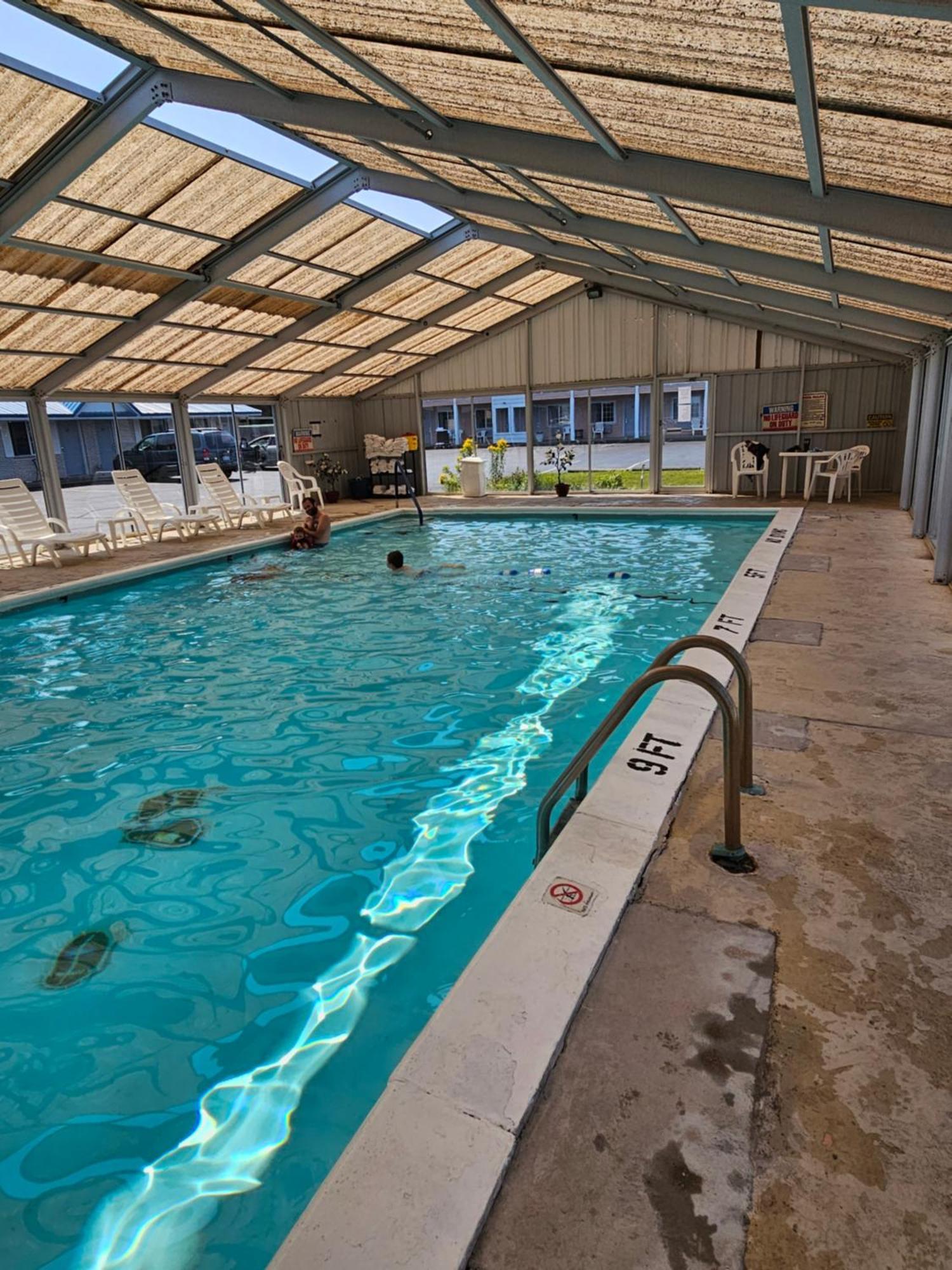 Great Lakes Inn Маккино Сити Экстерьер фото