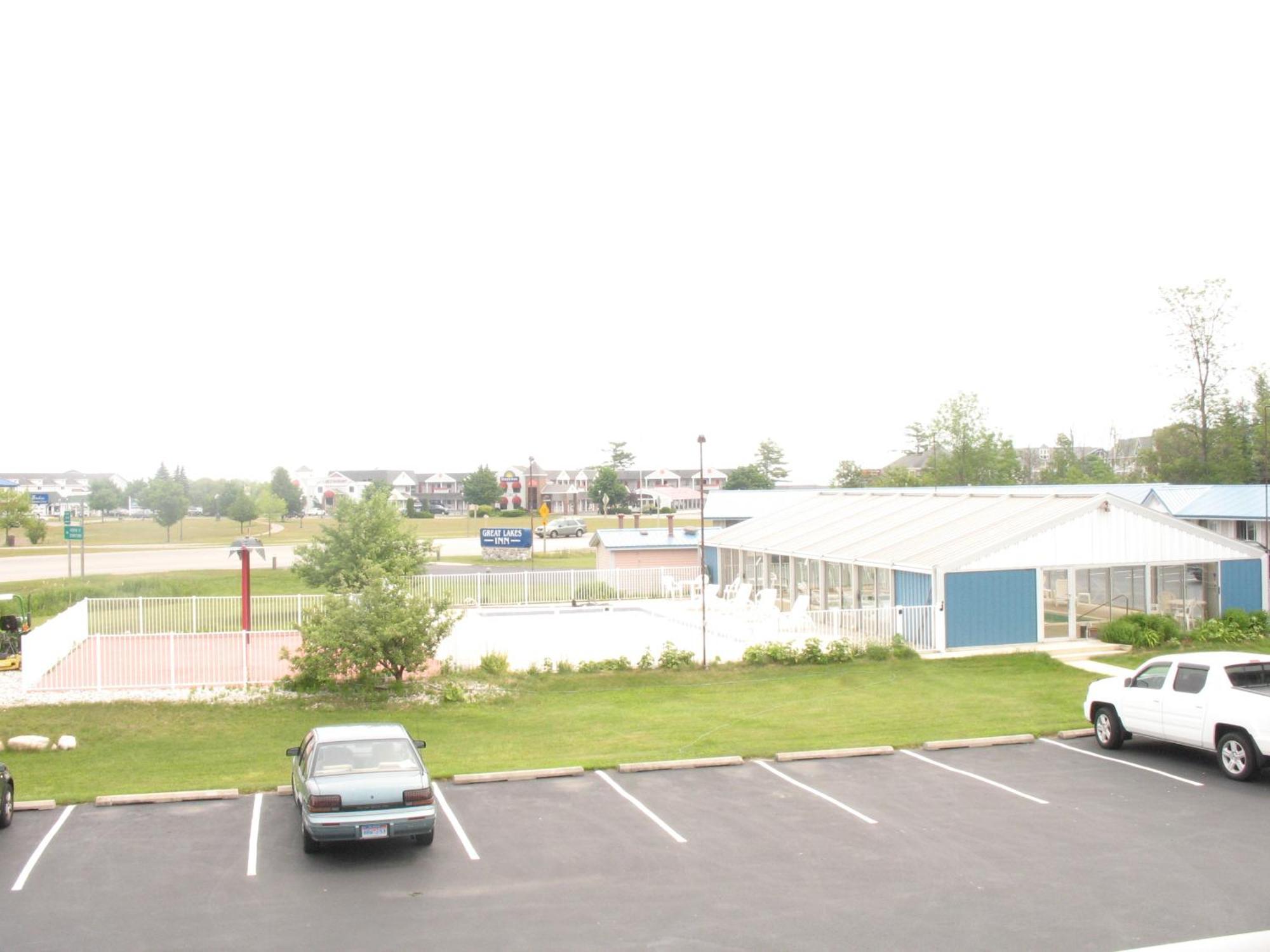 Great Lakes Inn Маккино Сити Экстерьер фото
