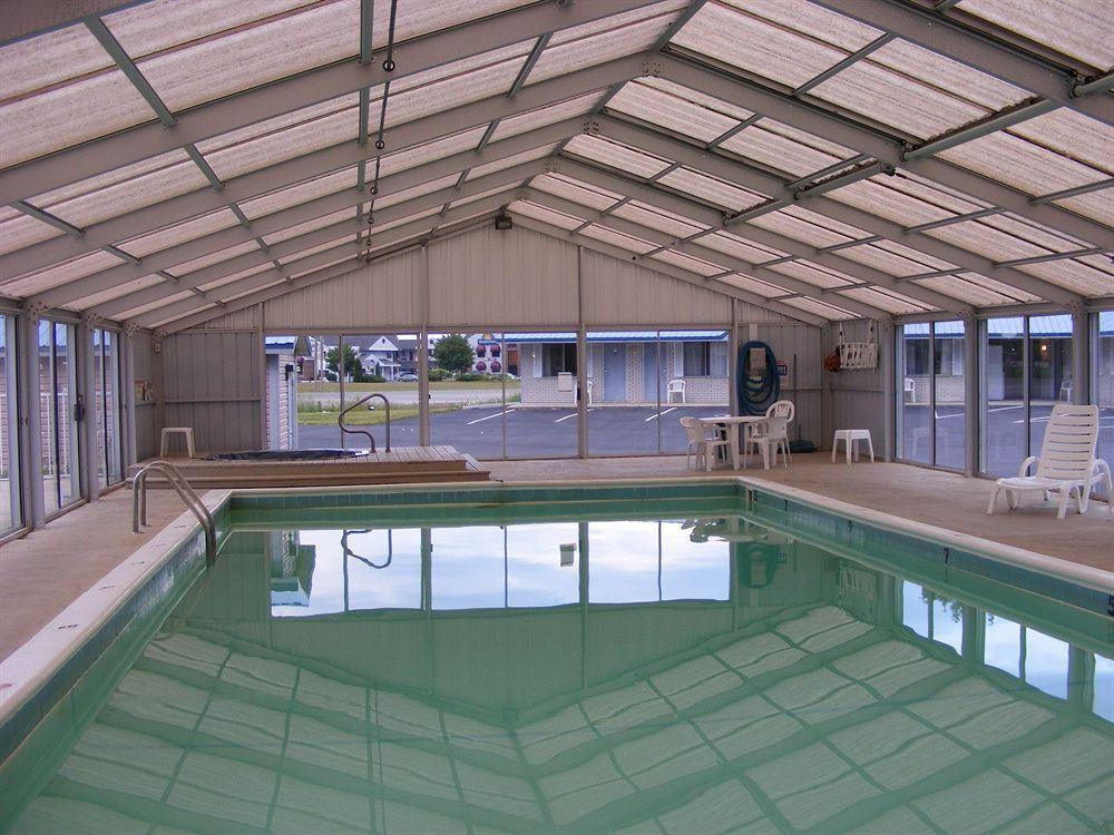 Great Lakes Inn Маккино Сити Экстерьер фото
