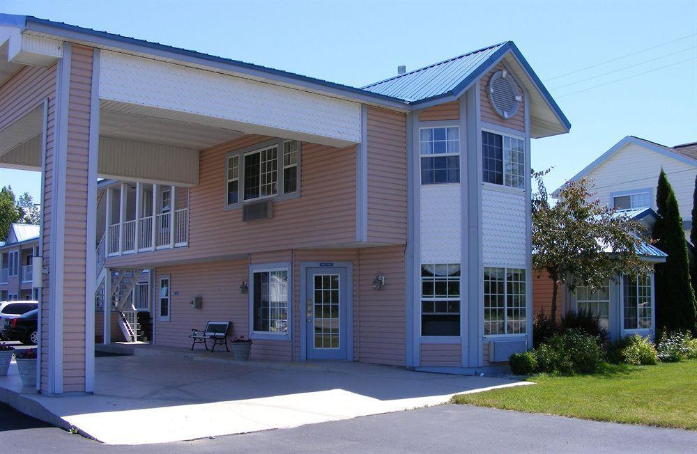 Great Lakes Inn Маккино Сити Экстерьер фото