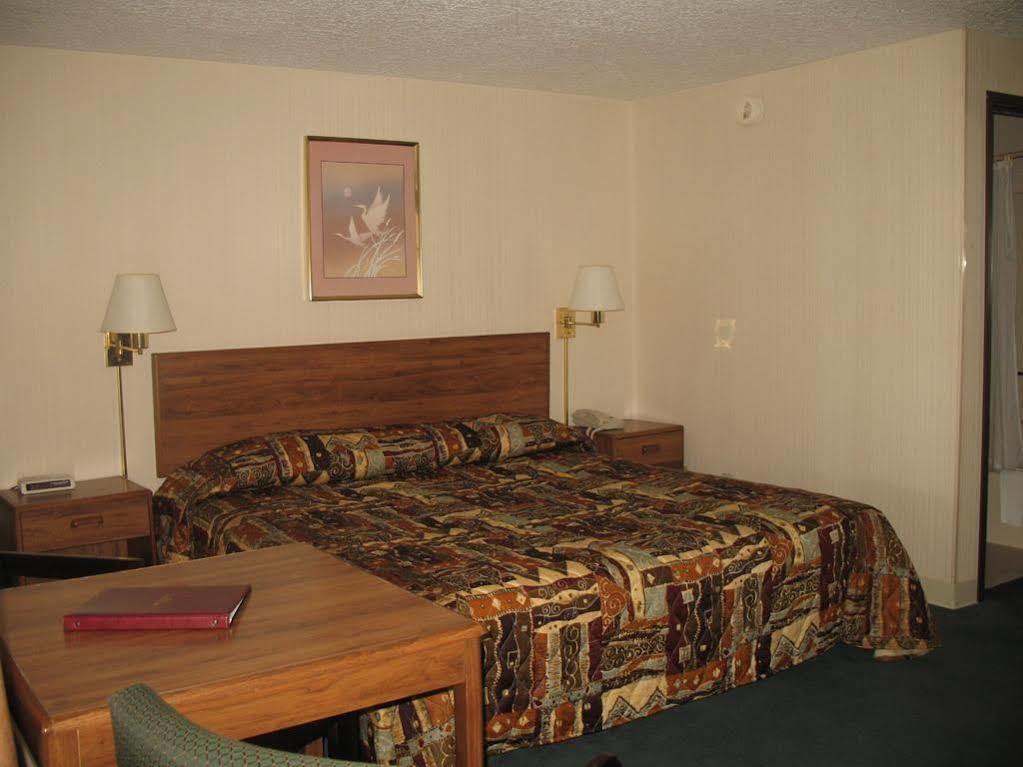 Great Lakes Inn Маккино Сити Экстерьер фото